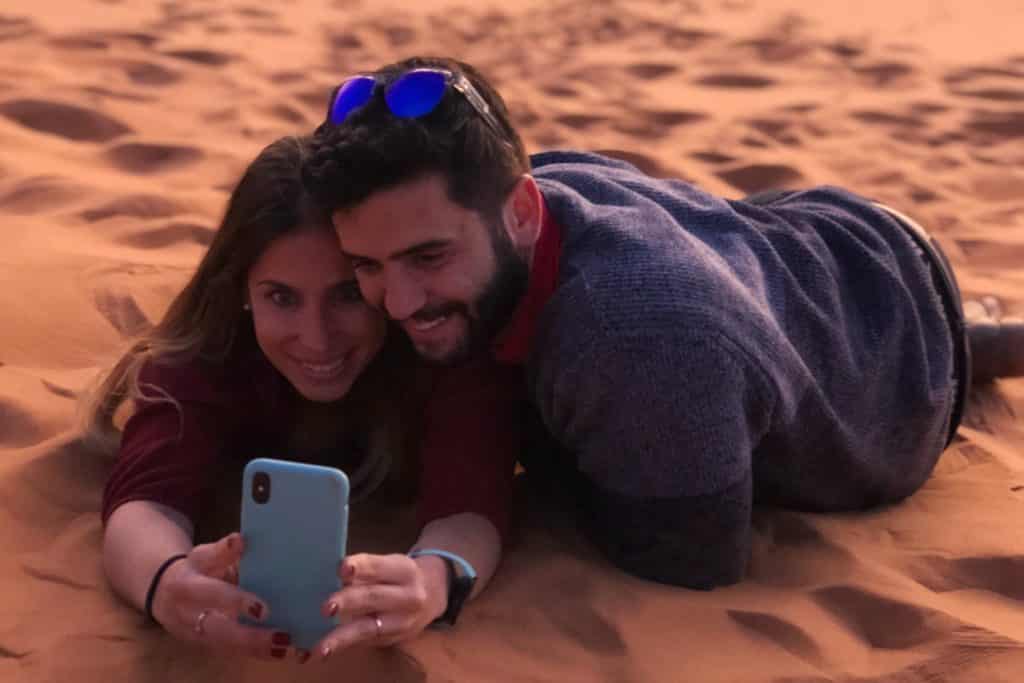 Los Vius, Travelers with mobile data in the Moroccan desert
